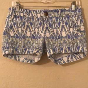 American Eagle pattern shorts